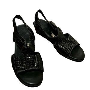 SAS Tripad Comfort USA Women’s Size 6.5 Glossy Black Leather Ankle Strap Sandals